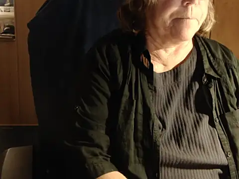 Snapshot of _sunshine__ chatting on November 2025 05:12:01 PM sunshine online show from November 2025 05:12:01 PM