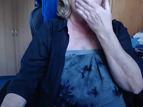 Snapshot of _sunshine__ chatting on April 2026 06:21:02 PM sunshine online show from April 2026 06:21:02 PM