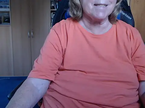 Snapshot of _sunshine__ chatting on April 2026 06:16:02 PM sunshine online show from April 2026 06:16:02 PM