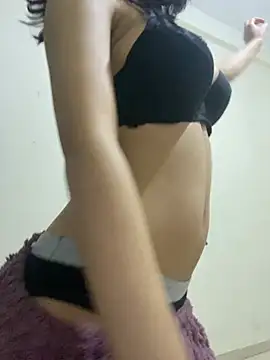 Snapshot of Farawla1237 chatting on February 2025 06:45:01 PM Farawla1237 online show from February 2025 06:45:01 PM