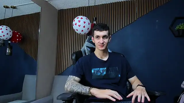 JacksonOlsenn online show from February 2025 06:26:02 PM