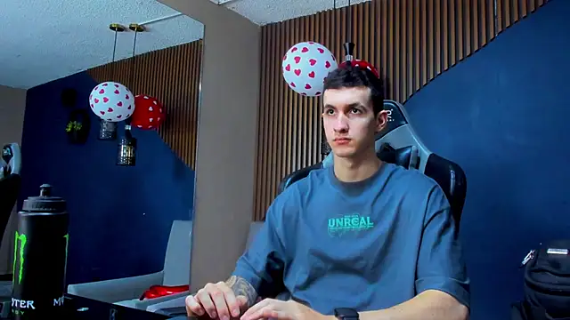 JacksonOlsenn online show from February 2025 06:15:02 PM