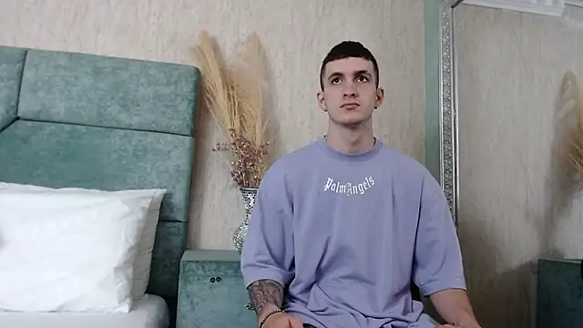 JacksonOlsenn online show from March 2025 08:10:02 PM