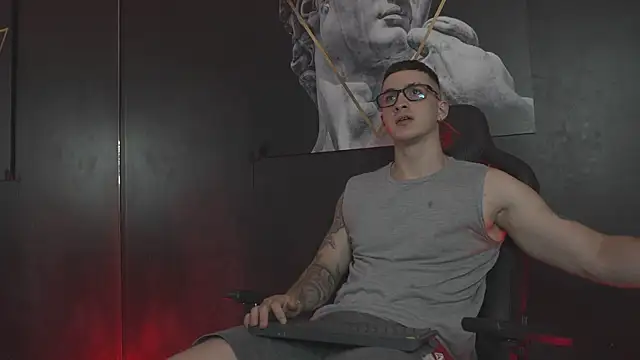 JacksonOlsenn online show from November 2025 08:30:01 PM