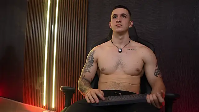 JacksonOlsenn online show from February 2026 09:38:02 PM