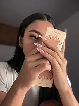 maddy bronw  online show from February 2025 03:10:02 AM