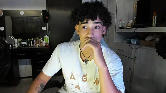 jake willianss online show from June 2026 10:45:02 PM