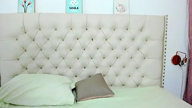 Snapshot of Kim_Eli chatting on January 2025 07:27:02 PM Kim Eli online show from January 2025 07:27:02 PM