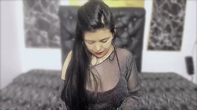 Snapshot of scarlett_w0lf chatting on January 2026 03:17:02 PM scarlett w0lf online show from January 2026 03:17:02 PM