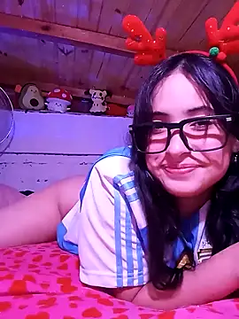 Luciauy online show from December 2024 06:20:02 PM