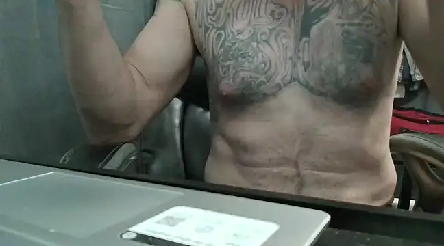 Snapshot of overaveragefreak4you chatting on January 2025 07:07:01 AM overaveragefreak4you online show from January 2025 07:07:01 AM