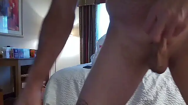 Snapshot of overaveragefreak4you chatting on January 2025 06:25:01 PM overaveragefreak4you online show from January 2025 06:25:01 PM