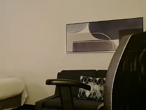 Snapshot of overaveragefreak4you chatting on March 2025 03:44:02 AM overaveragefreak4you online show from March 2025 03:44:02 AM