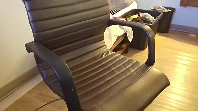 overaveragefreak4you online show from April 2026 05:30:01 AM