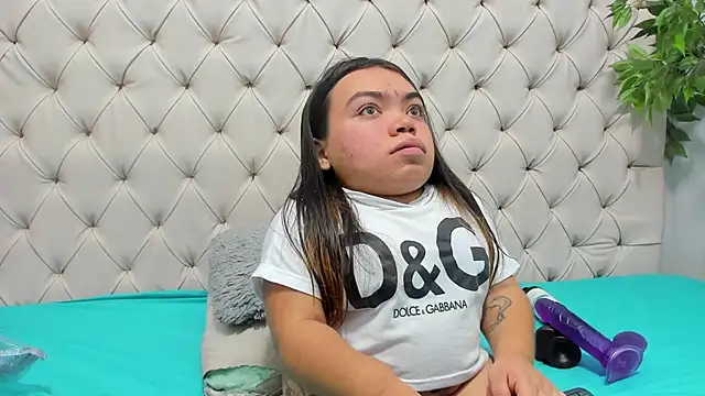 Michelle Brooks online show from December 2024 01:44:02 PM