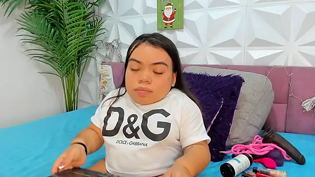 Michelle Brooks online show from December 2024 01:33:01 PM