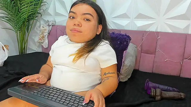 Michelle Brooks online show from December 2024 01:21:02 PM