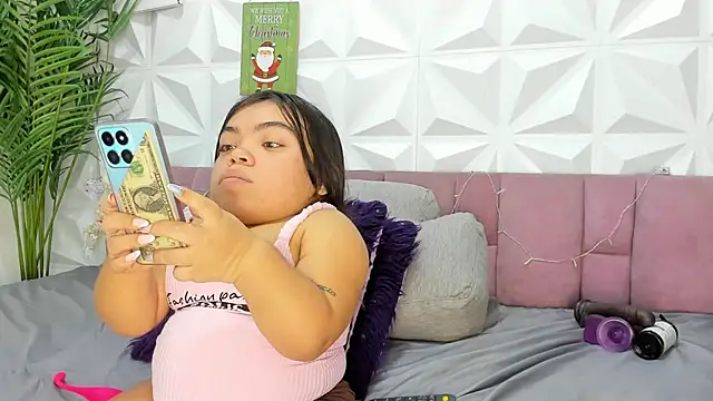 Michelle Brooks online show from December 2024 02:21:01 PM