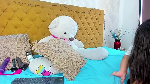 Michelle Brooks online show from January 2025 07:21:01 PM