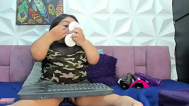 Michelle Brooks online show from February 2025 01:48:02 PM