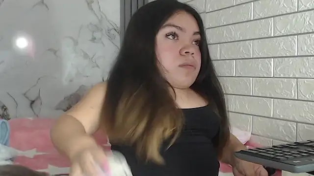 Michelle Brooks online show from March 2025 02:40:02 PM