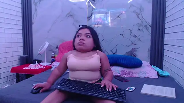 Michelle Brooks online show from September 2025 03:12:02 PM