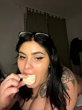 alexaandreea99 online show from December 2024 01:14:01 AM