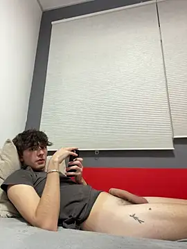 Adriiann  21 online show from December 2024 11:57:01 PM