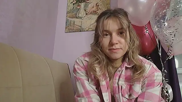 Snapshot of TaylorBre chatting on March 2025 07:31:02 PM TaylorBre online show from March 2025 07:31:02 PM