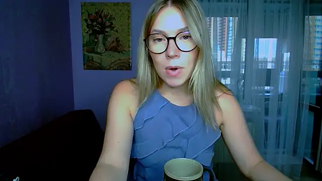 Snapshot of TaylorBre chatting on September 2025 04:56:02 AM TaylorBre online show from September 2025 04:56:02 AM