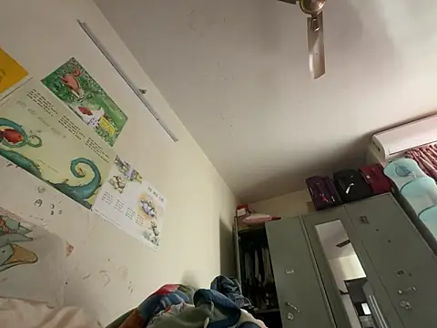 Snapshot of SammyChocolateIndian chatting on January 2025 04:15:02 AM SammyChocolateIndian online show from January 2025 04:15:02 AM