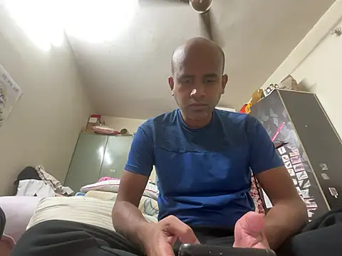 Snapshot of SammyChocolateIndian chatting on February 2025 01:43:01 PM SammyChocolateIndian online show from February 2025 01:43:01 PM