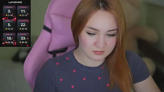 Snapshot of LovelyBell chatting on October 2025 05:10:02 AM LovelyBell online show from October 2025 05:10:02 AM