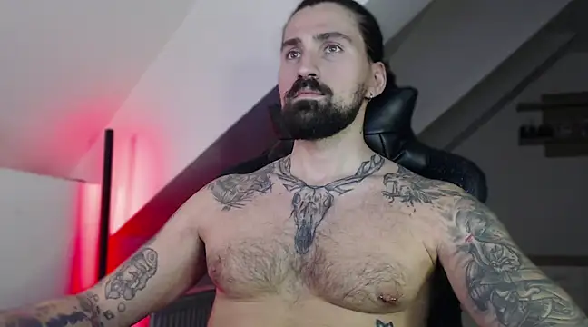 MateoHunk online show from January 2025 04:06:01 PM