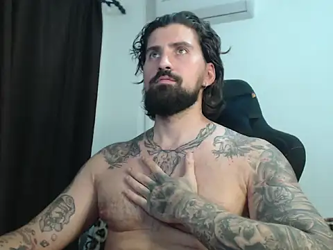 MateoHunk online show from September 2025 05:45:01 PM