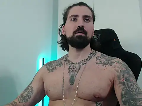 MateoHunk online show from October 2025 06:08:02 PM