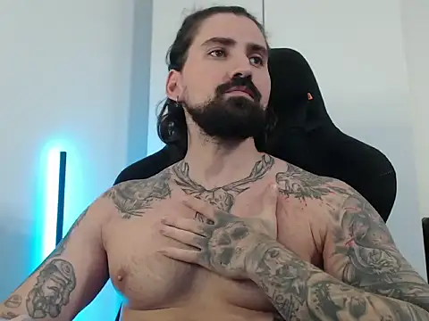 MateoHunk online show from October 2025 06:13:02 PM