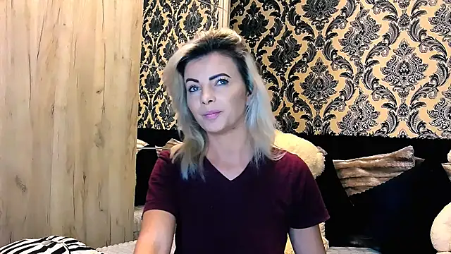 Snapshot of Aly_girl1 chatting on January 2025 11:43:01 AM Aly girl1 online show from January 2025 11:43:01 AM