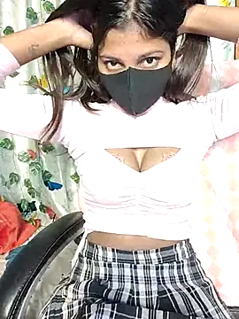 Reena Singh53 online show from February 2025 03:15:02 PM