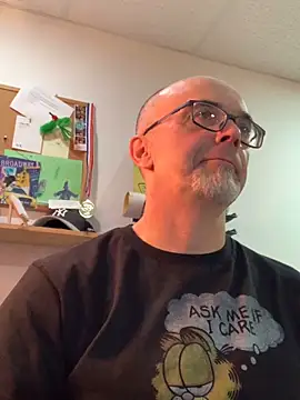 Snapshot of MaxVain chatting on December 2024 08:00:02 PM MaxVain online show from December 2024 08:00:02 PM