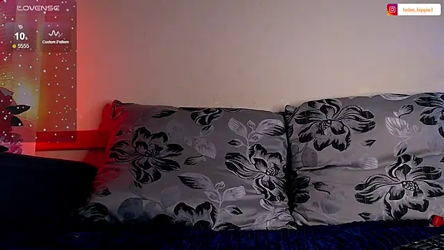 Snapshot of FoxRineHelen chatting on December 2024 12:41:02 AM FoxRineHelen online show from December 2024 12:41:02 AM