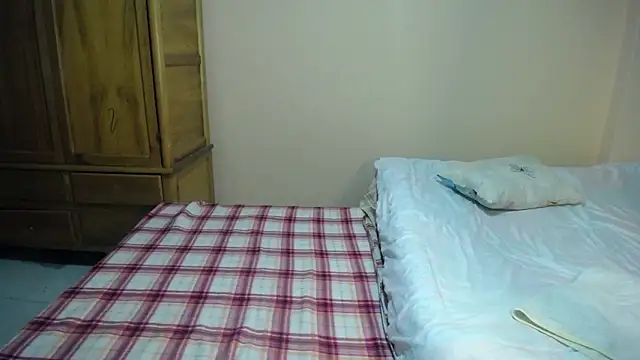  Zooee online show from February 2025 02:13:02 PM