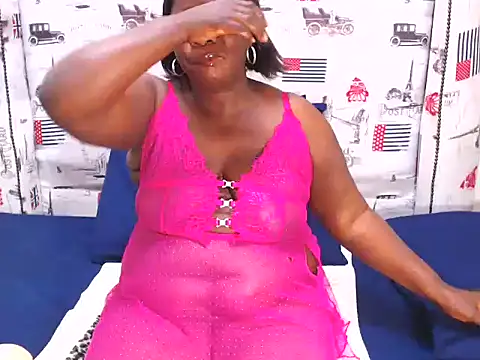 Snapshot of Honeybumsx32 chatting on October 2025 03:59:02 AM Honeybumsx32 online show from October 2025 03:59:02 AM