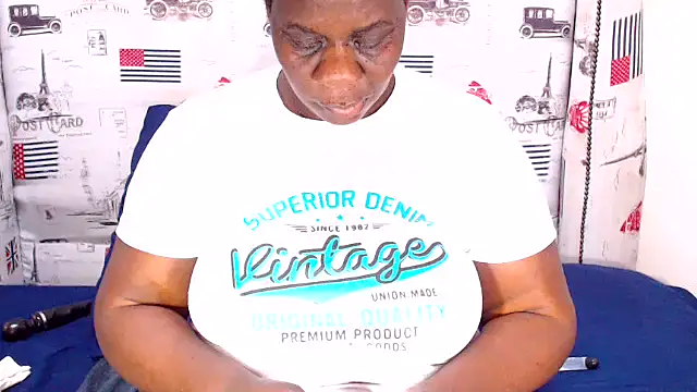 Snapshot of Honeybumsx32 chatting on December 2025 09:07:01 AM Honeybumsx32 online show from December 2025 09:07:01 AM