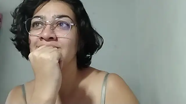 Snapshot of ely_toro_ chatting on September 2025 03:34:01 PM ely toro online show from September 2025 03:34:01 PM