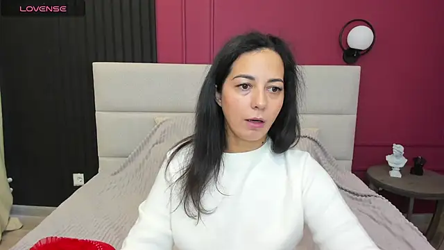 Linda Insatiable online show from October 2025 01:34:01 AM