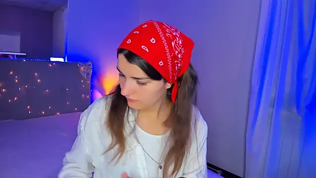 Laura Leee online show from June 2026 05:10:01 AM