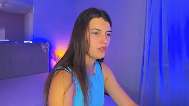 Laura Leee online show from July 2026 05:00:02 AM