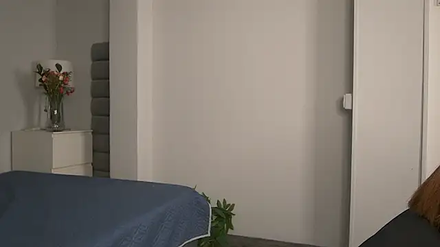 Madie  collins online show from April 2026 12:05:02 PM