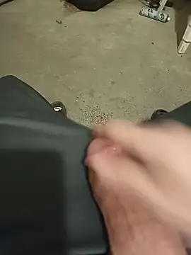 Snapshot of casper0303 chatting on January 2025 10:51:02 PM casper0303 online show from January 2025 10:51:02 PM